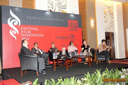 Foto Reza Rahadian