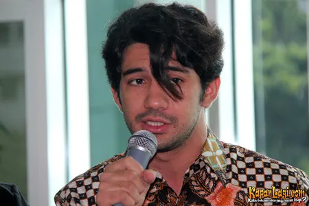 Foto Reza Rahadian