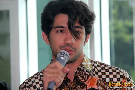 Foto Reza Rahadian