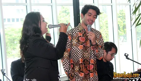 Foto Reza Rahadian