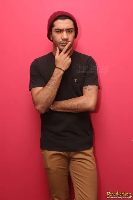 Foto Reza Rahadian