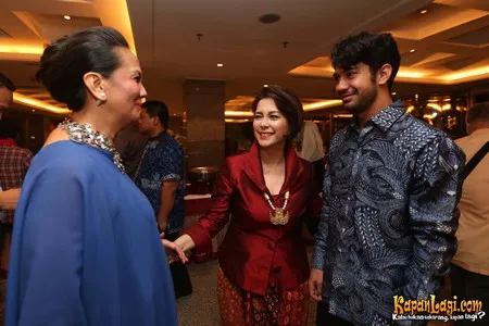 Foto Reza Rahadian
