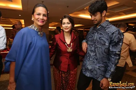 Foto Reza Rahadian