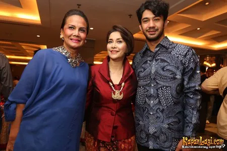 Foto Reza Rahadian