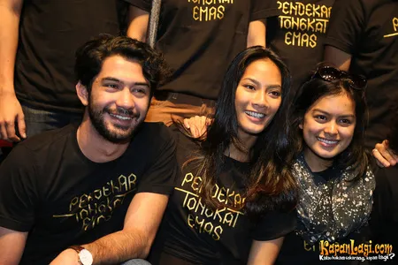 Foto Reza Rahadian