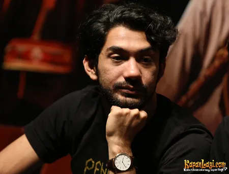 Foto Reza Rahadian