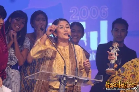 Foto Ria Irawan