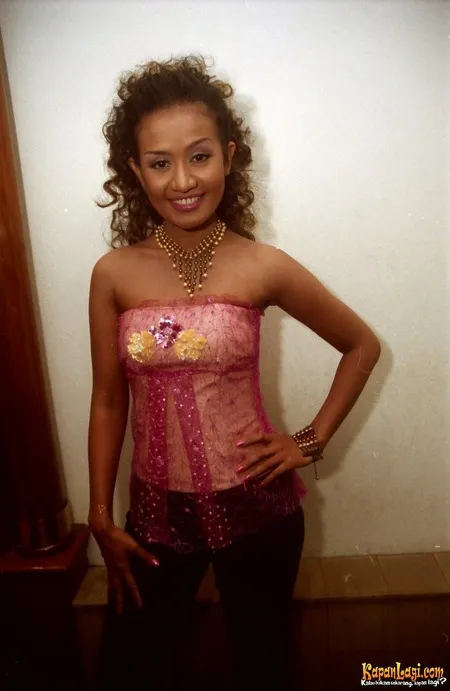Foto Ria Warna
