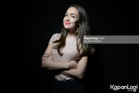 Foto Rianti Cartwright. Nomor Foto: 993