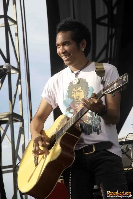 Foto Ridho Slank