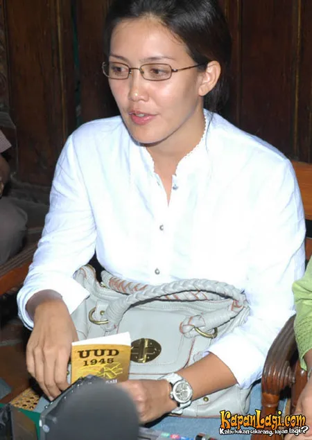 Foto Rieke Dyah Pitaloka
