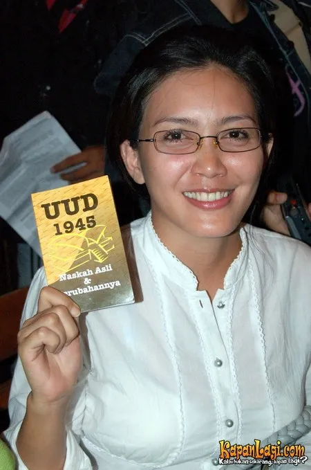Foto Rieke Dyah Pitaloka