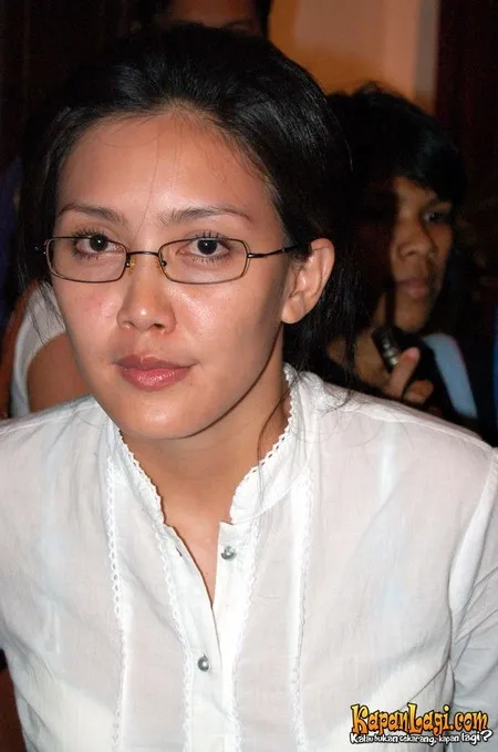 Foto Rieke Dyah Pitaloka