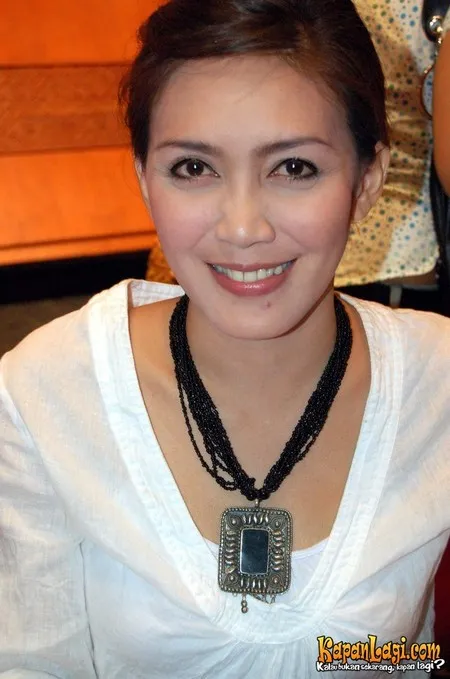 Foto Rieke Dyah Pitaloka