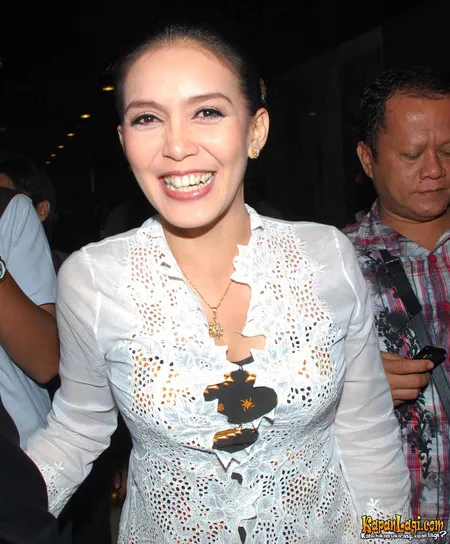 Foto Rieke Dyah Pitaloka