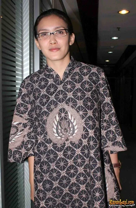 Foto Rieke Dyah Pitaloka