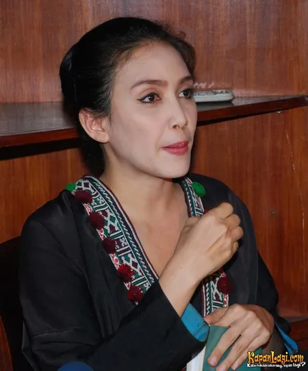 Foto Rieke Dyah Pitaloka