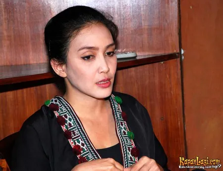 Foto Rieke Dyah Pitaloka