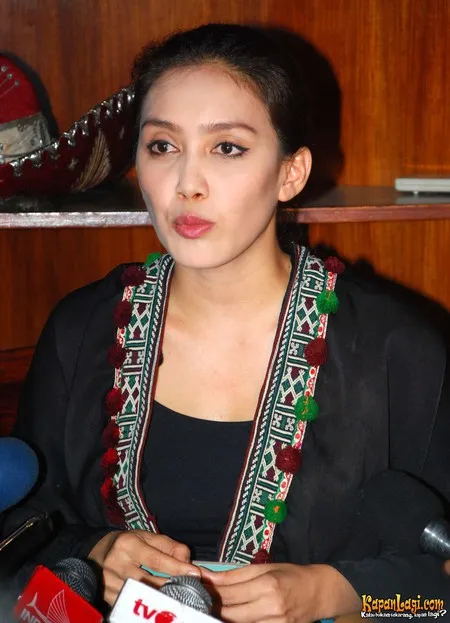 Foto Rieke Dyah Pitaloka