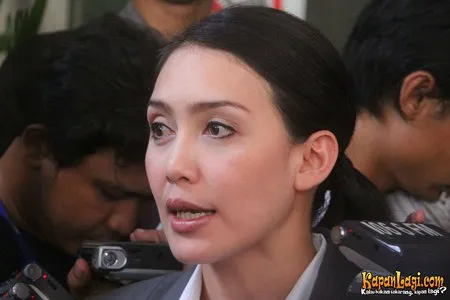 Foto Rieke Dyah Pitaloka