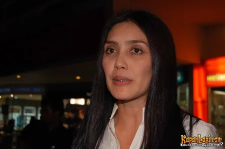 Foto Rieke Dyah Pitaloka