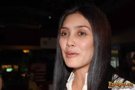 Foto Rieke Dyah Pitaloka