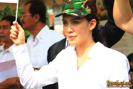 Foto Rieke Dyah Pitaloka