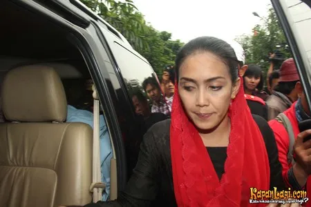 Foto Rieke Dyah Pitaloka