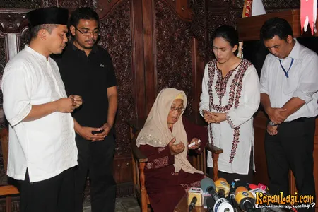 Foto Rieke Dyah Pitaloka
