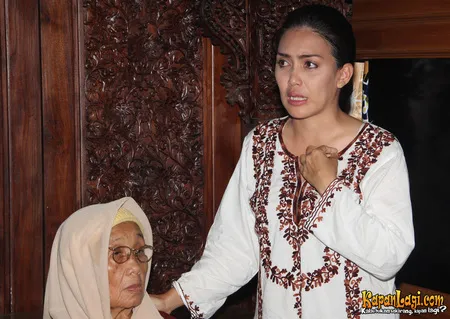 Foto Rieke Dyah Pitaloka