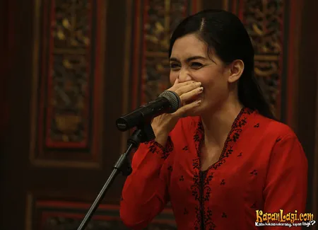 Foto Rieke Dyah Pitaloka