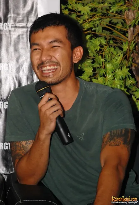 Foto Rio Dewanto