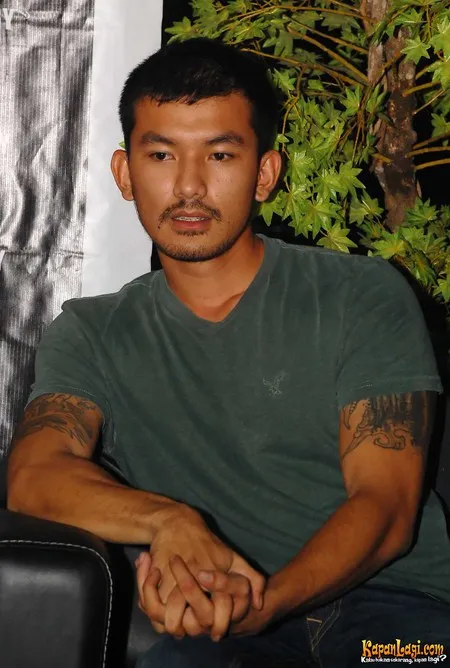 Foto Rio Dewanto