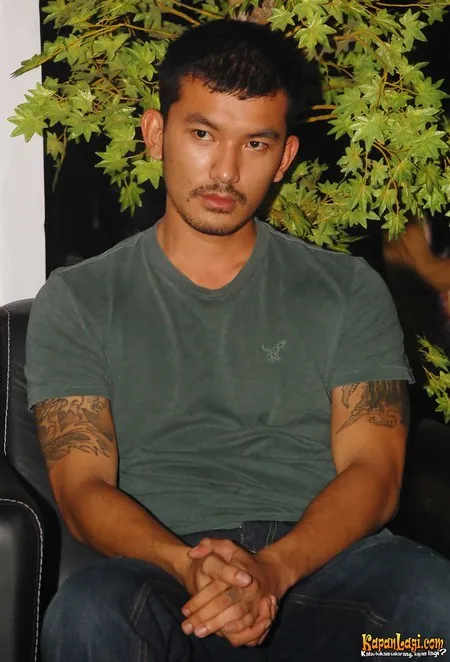 Foto Rio Dewanto