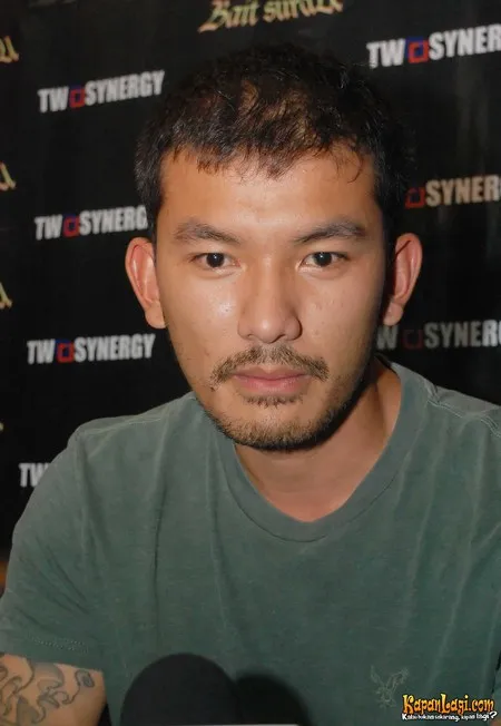Foto Rio Dewanto