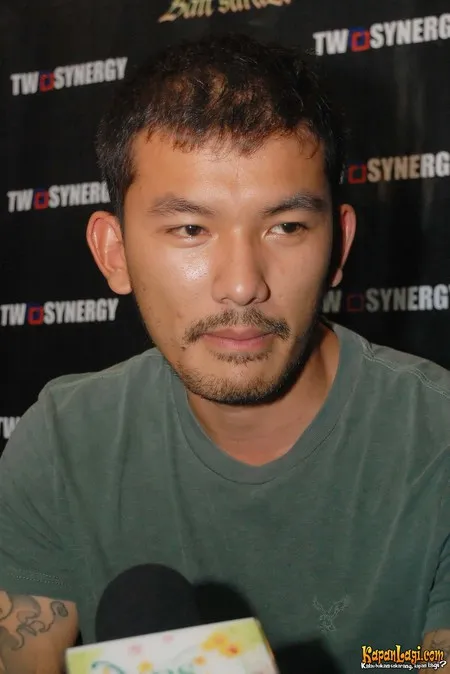 Foto Rio Dewanto