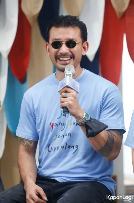 Foto Rio Dewanto