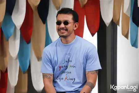 Foto Rio Dewanto