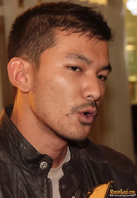 Foto Rio Dewanto
