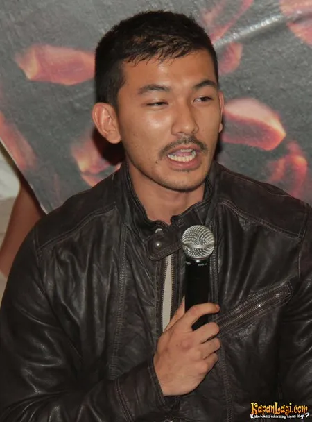 Foto Rio Dewanto
