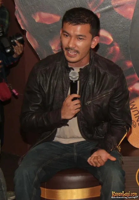 Foto Rio Dewanto
