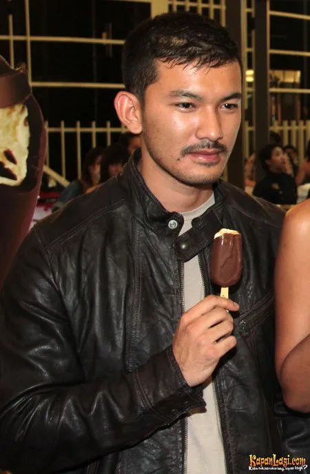 Foto Rio Dewanto