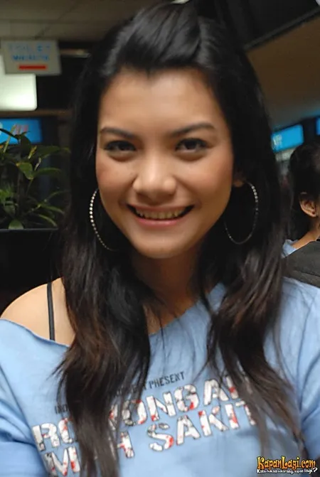 Foto Riri Rinta