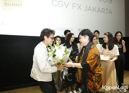 Foto Riri Riza Sutradara