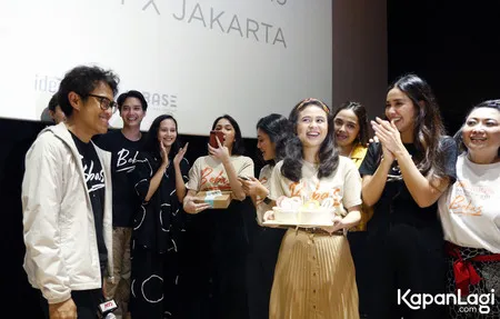 Foto Riri Riza Sutradara