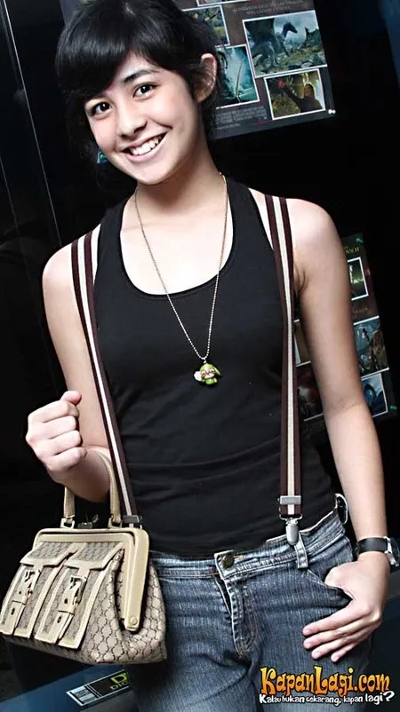Foto Risty Tagor