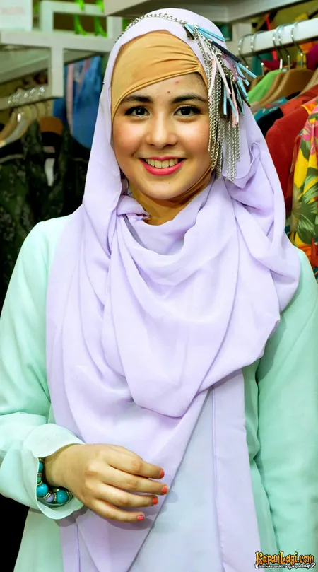 Foto Risty Tagor