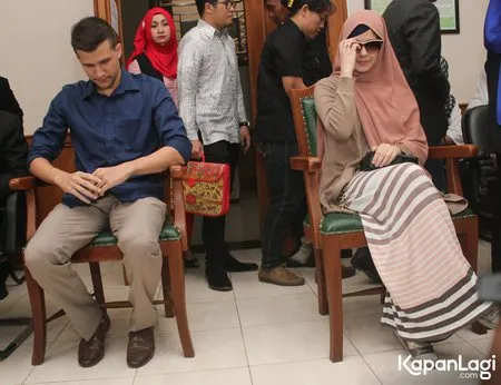 Foto Risty Tagor