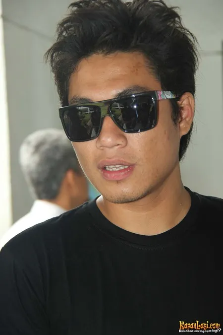 Foto Rizal Armada