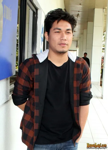 Foto Rizal Armada